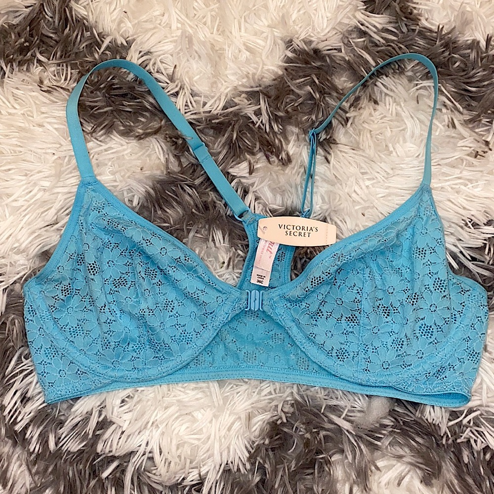 Blue NWT Victoria’s Secret Pout 36 C unlined bra